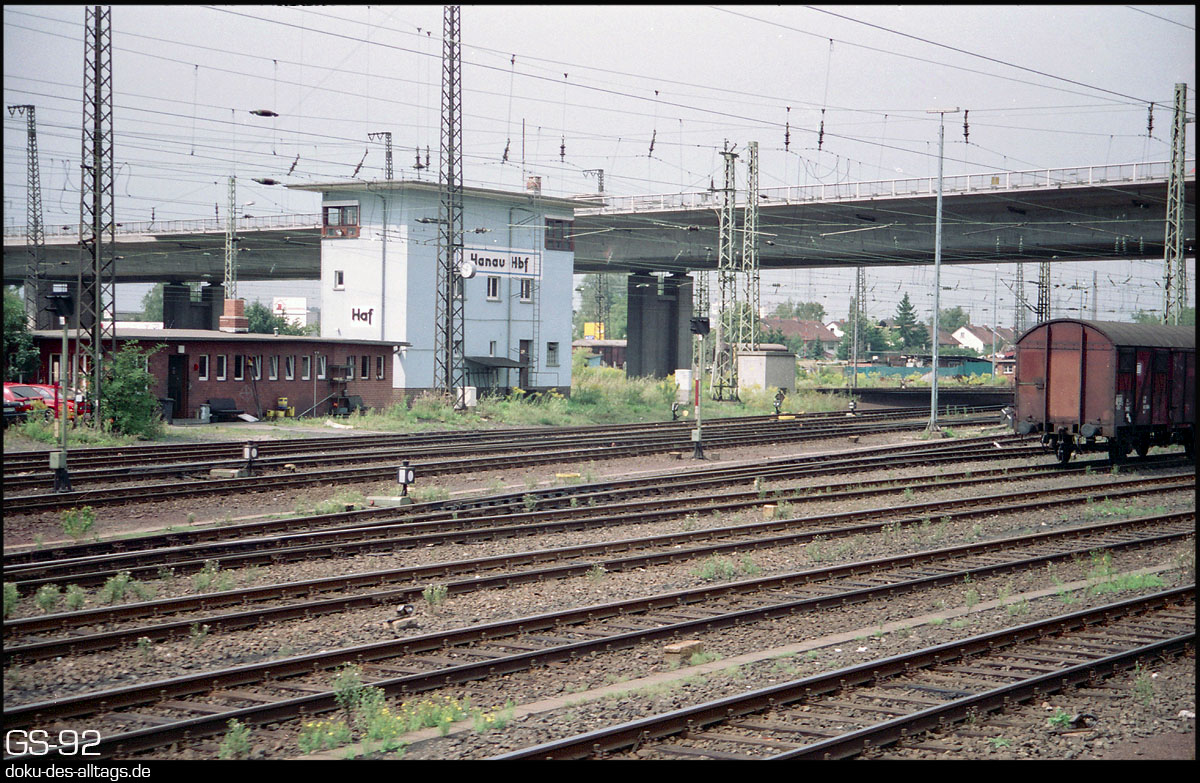 Strecken und Bahnhöfe